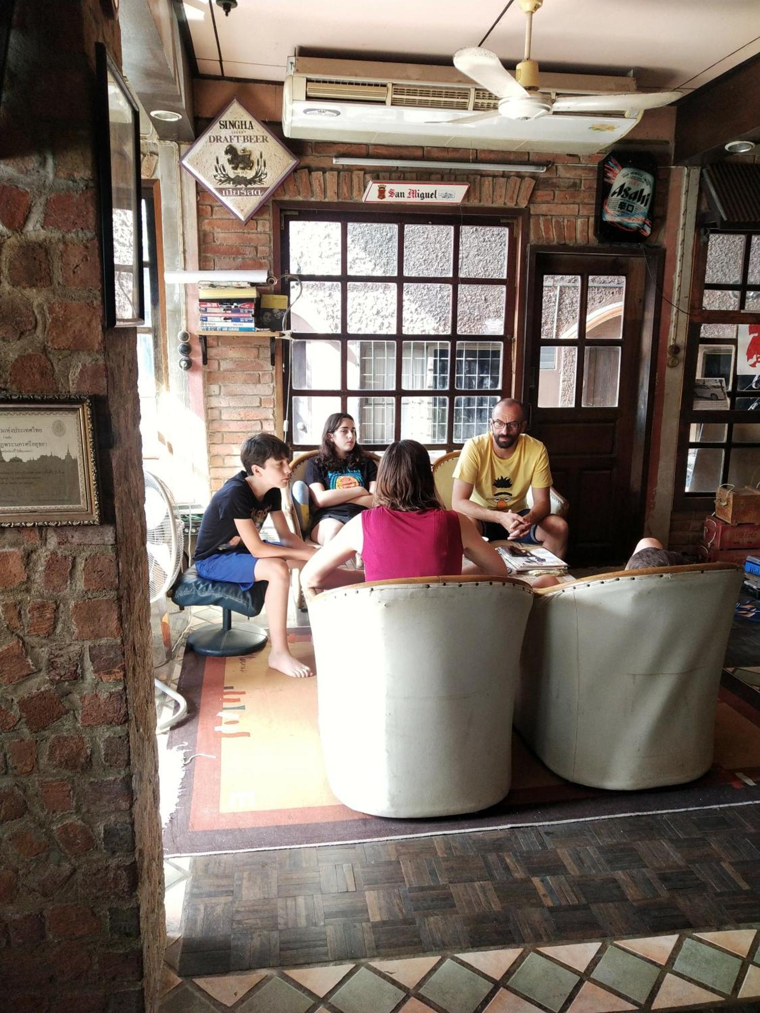 Brickhouse Ayutthaya Guesthouse Est 1986 Екстер'єр фото