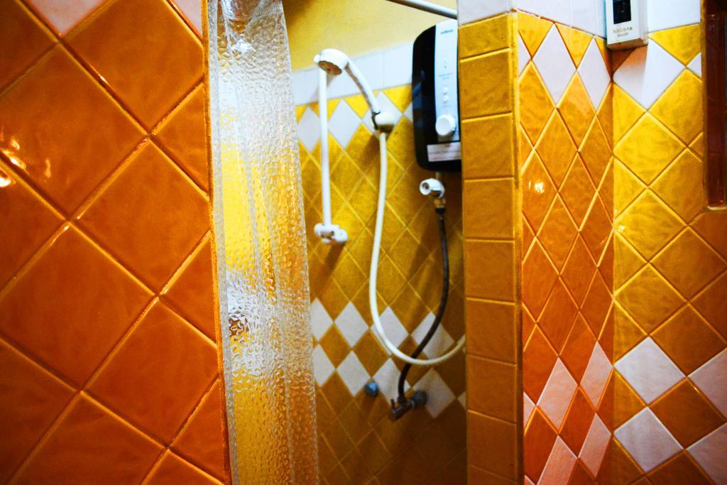 Brickhouse Ayutthaya Guesthouse Est 1986 Екстер'єр фото