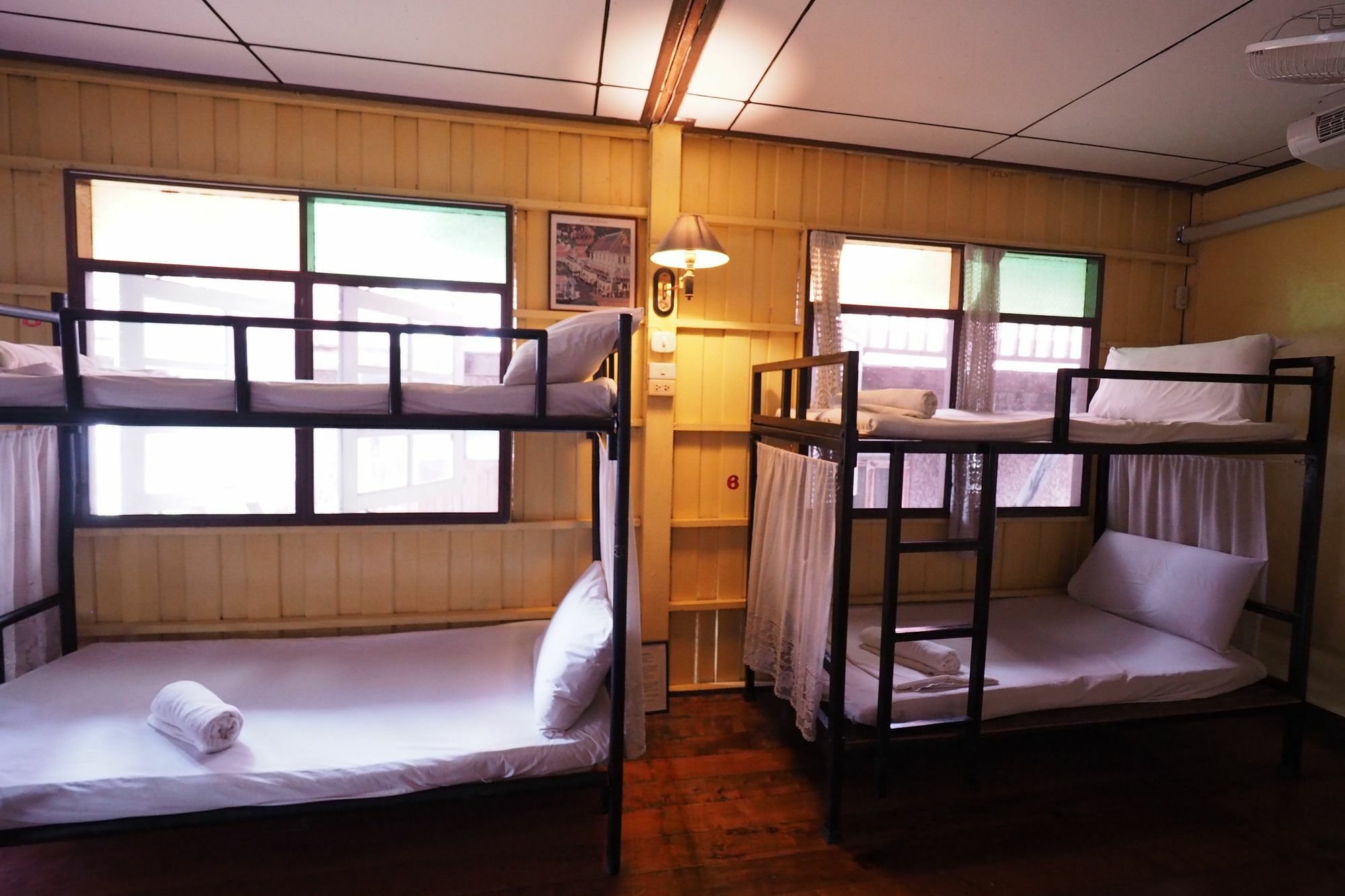 Brickhouse Ayutthaya Guesthouse Est 1986 Екстер'єр фото