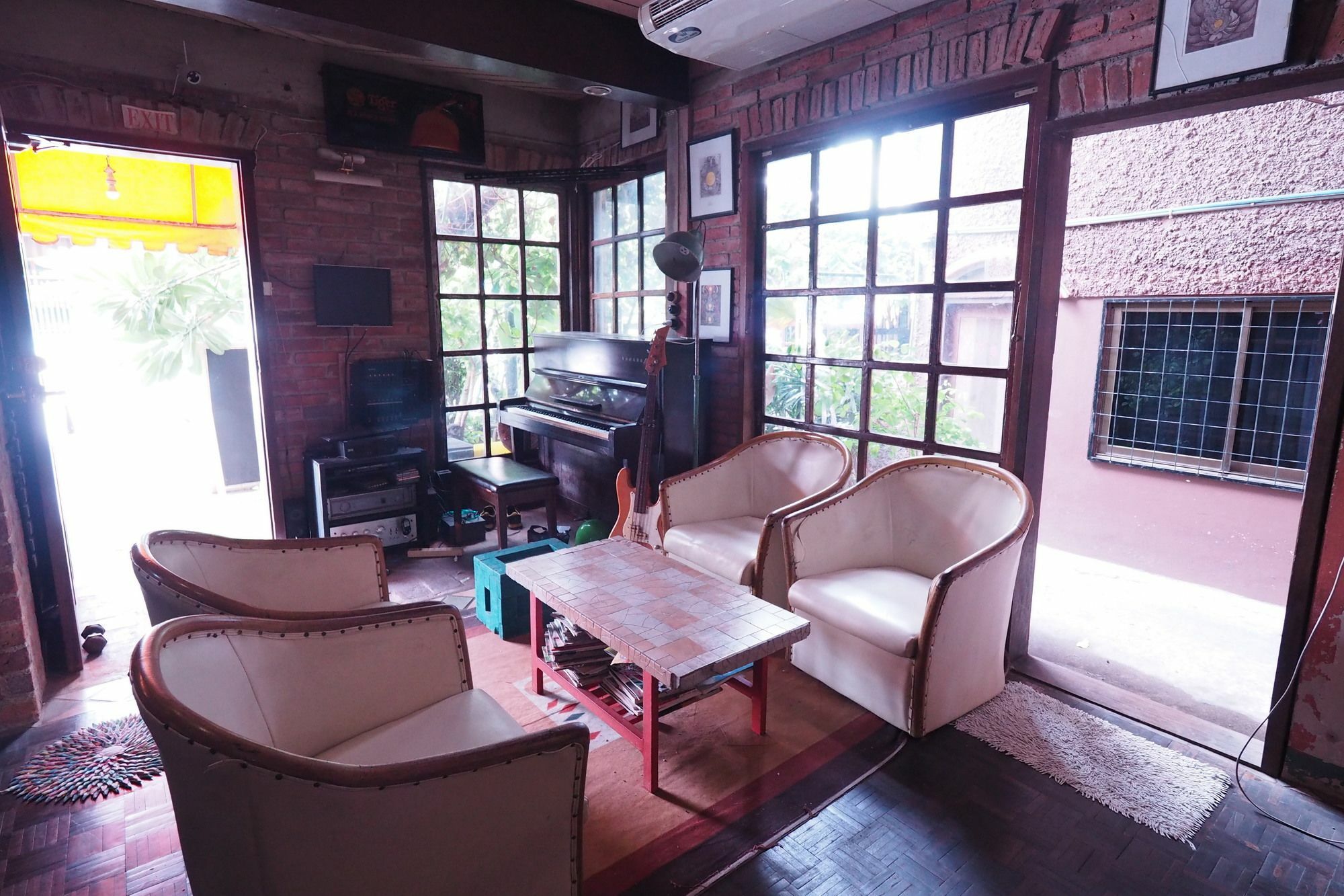 Brickhouse Ayutthaya Guesthouse Est 1986 Екстер'єр фото